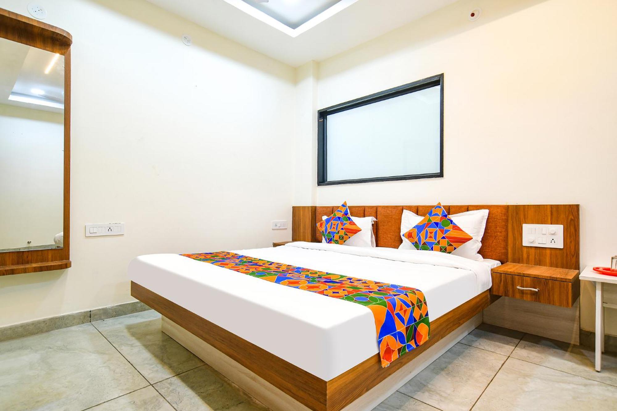 Fabhotel Shree Nakoda Paradise Уджайн Екстериор снимка