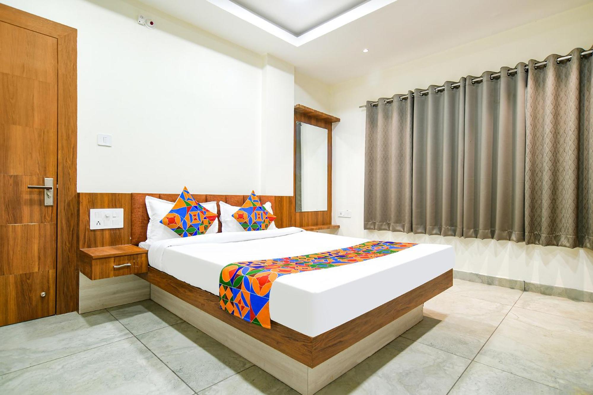 Fabhotel Shree Nakoda Paradise Уджайн Екстериор снимка